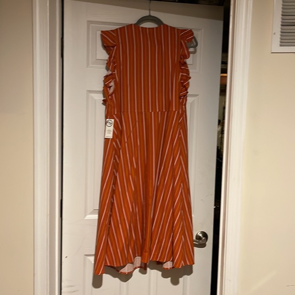 Dress - Picture 3 of 3